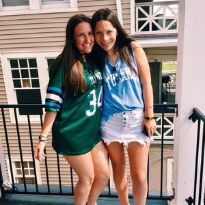 Meet your Posher, Amanda